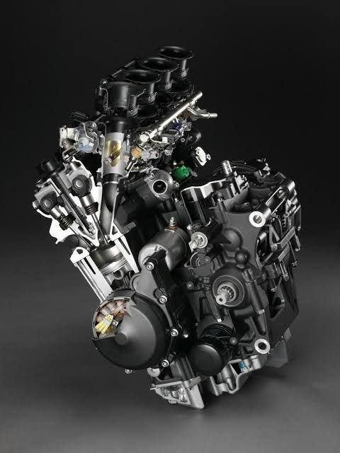 Engine R6 2020