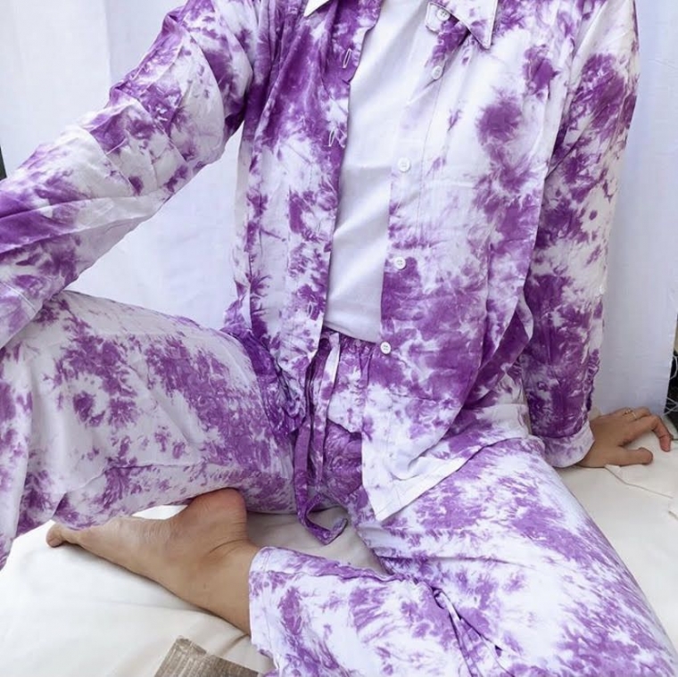 Trend Tie  dye  dari TikTok Kini Menjadi Sasaran Para Remaja  Trend Tie  dye  dari TikTok Kini Menjadi Sasaran Para Remaja