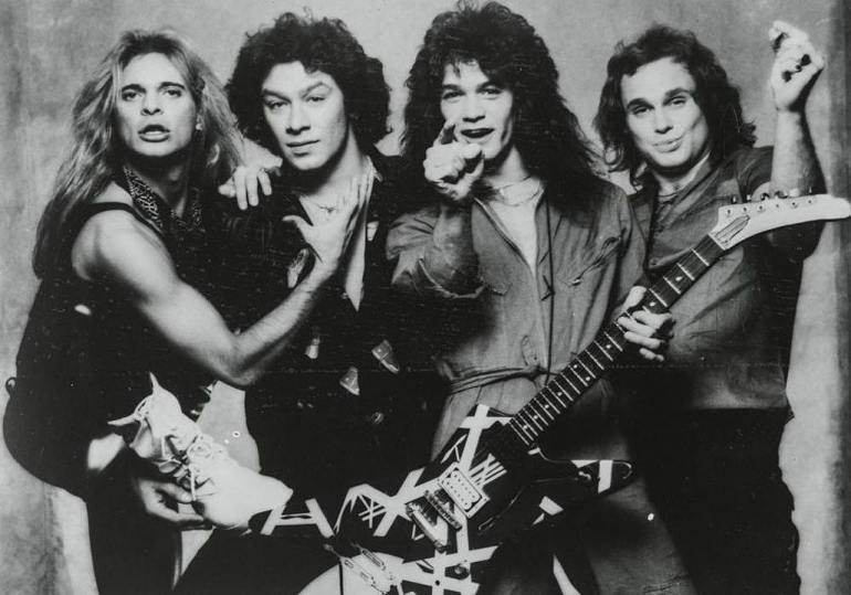 Van Halen formasi awal. Ki-ka: David Lee Roth (vokal), Alex Van Halen (drum), Eddie Van Halen (gitar), Michael Anthony (bas)/ultimateclassicrock.com