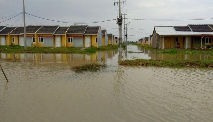 Ilustrasi perumahan baru di bangun sudah terendam banjir (Detik.com) 