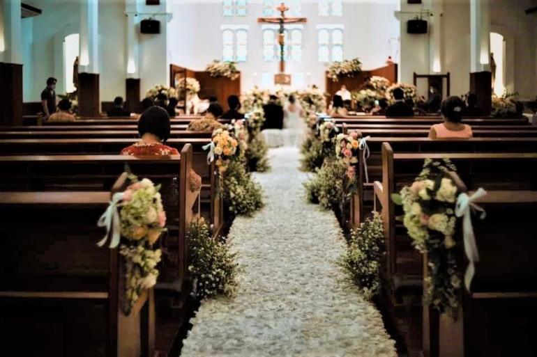 ket.foto: upacara pernikahan di gereja, /kiriman Mulyati
