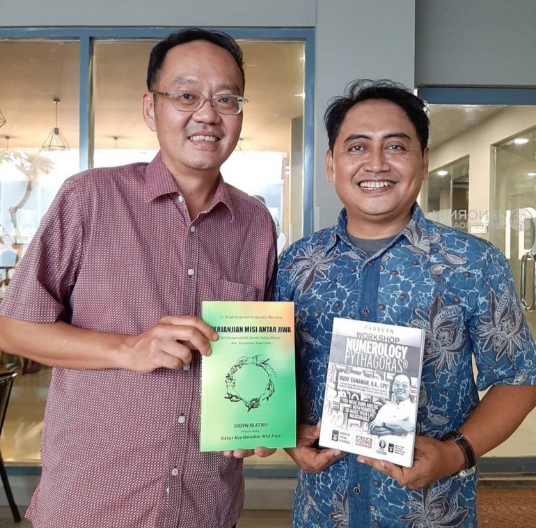 Foto penulis bersama Herwiratno (dokumen pribadi)