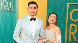 Henry Golding dan Constance Wu pada premier film Crazy Rich Asians di Hollywood. Sumber : Los Angeles Times