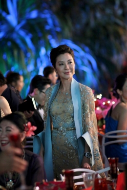 Eleanor Young yang diperankan oleh Michelle Yeoh dalam film Crazy Rich Asians. Sumber : Galerie Magazine