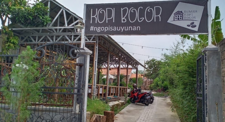 Gerbang depan Rumah Kopi Bogor| Dokpri