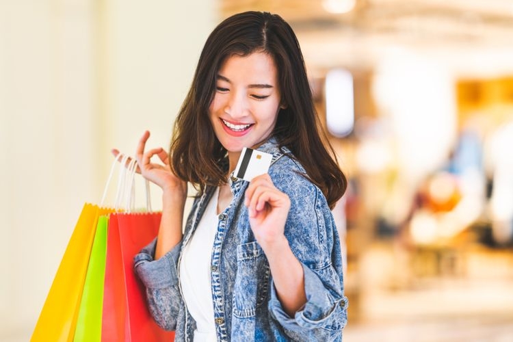 Ilustrasi wanita sedang berbelanja| Sumber: Shutterstock via Kompas.com
