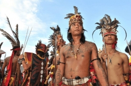 Ilustrasi gambar suku dayak Kaltim | Dokumen diedit dari milik Siagabencana.com/adira.co.id