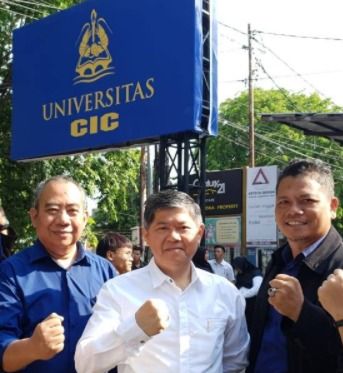 Rektor Universitas CIC Cirebon didampingi Kaprodi Manajemen Bisnis dan dosen senior entrepreneurship