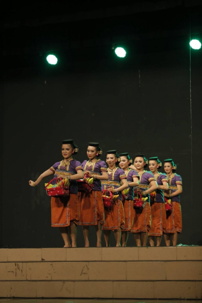 grisadha-5f8bf9ce8ede485a96083942.jpg
