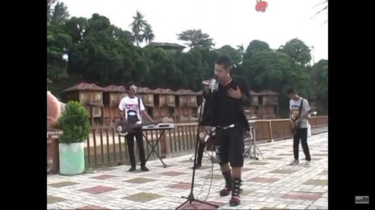 Kufaku Band (sumber: YouTube)