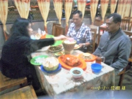 ket.foto : kenangan makan kepitinng di Jayapura (dok pribadi)