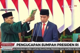 Presiden Joko Widodo diambil sumpah dalam pelantikan presiden dan wakil presiden di Gedung DPR, Minggu (20/10/2019). (Tangkapan layar siaran KOMPAS TV)