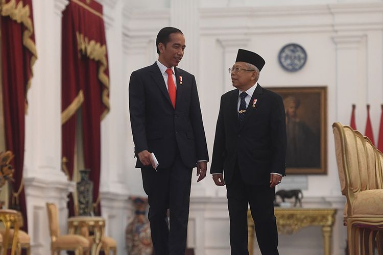 Setahun Jokowi-Ma'ruf lebih banyak dihabiskan untuk menangani pandemi Covid-19 secara gagap (Antara Foto/Akbar Nugroho Gumay)