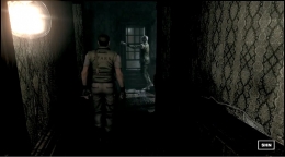 Bisa kita lihat peningkatan grafik yang sangat signifikan di Resident Evil Remake ini: Sumber: Tangkapan layar dari SHN Survival Horror Network