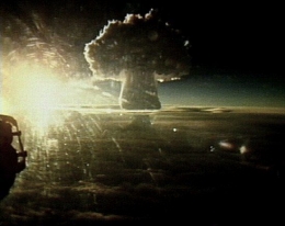 Foto awan jamur (mushroom cloud) yang diambil kru pesawat Tu-95 setelah menjatuhkan Tsar Bomba, via Pinterest
