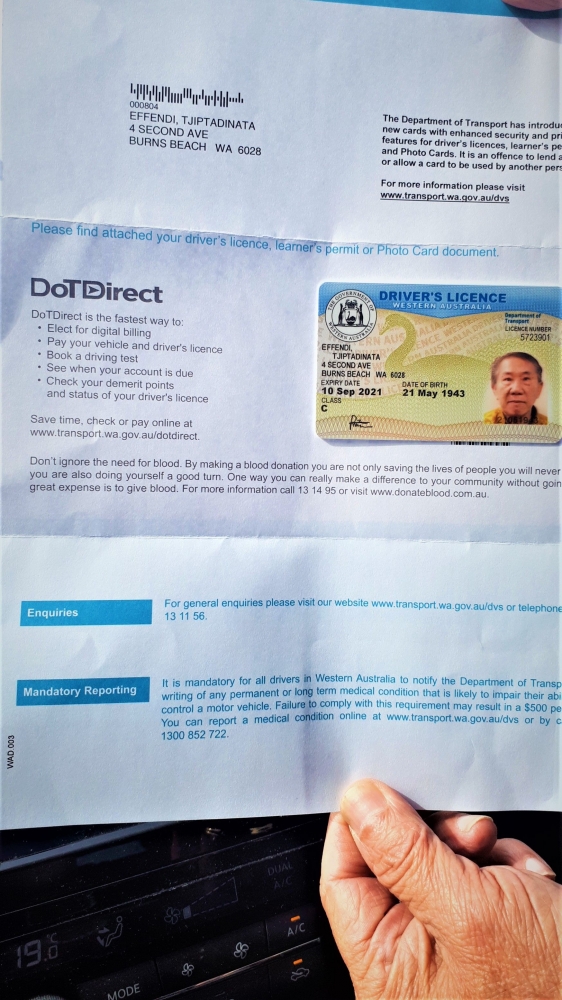 Ket: untuk urusan perpanjangan SIM, dikirimkan via Pos/dok. pri
