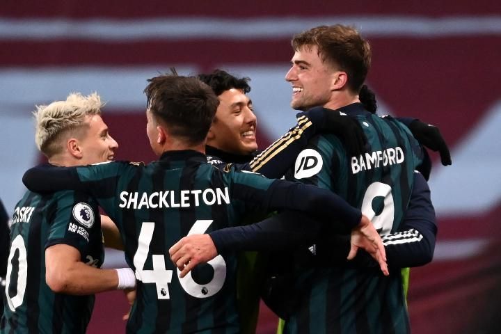 Leeds United juga menang 3-0 di kandang Aston Villa, membuat semua tim Liga Inggris merasakan kekalahan