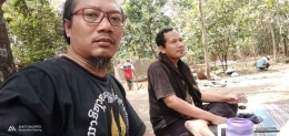 Doni Wicaksono Jati dan Novi Bahrul Munib, motor komunitas penyelamatan Prasasti Besole dan Prasasti Siman (Foto : Doni Wicaksoni Jati)