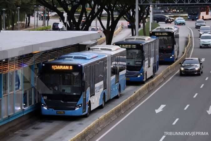 Jakarta mendapat penghargaan Sustainable Transport Award (regional.kontan.co.id)