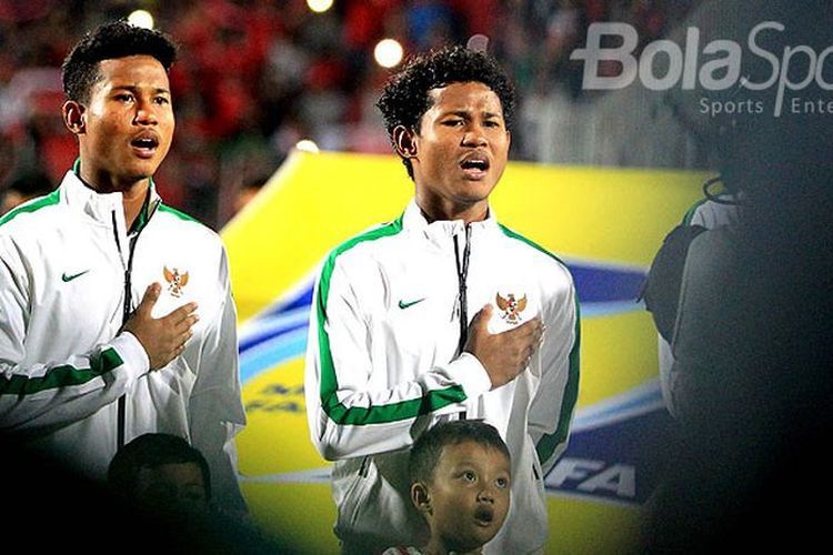 Kakak-beradik yang jadi pemain timnas U-18 Indonesia, Amiruddin Bagus Kahfi dan Amiruddin Bagas Kaffa.(BOLASPORT.COM/SUCI RAHAYU)