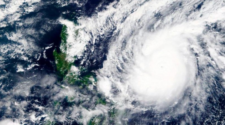 Taifun Goni kini sedang melanda wilayah Filipina. Photo: Haveeru