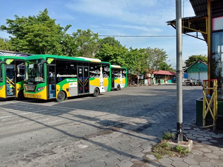 Bus Trans Jogja rute baru terparkir di Terminal Bus Wisata Ngabean. - Dokumen Pribadi