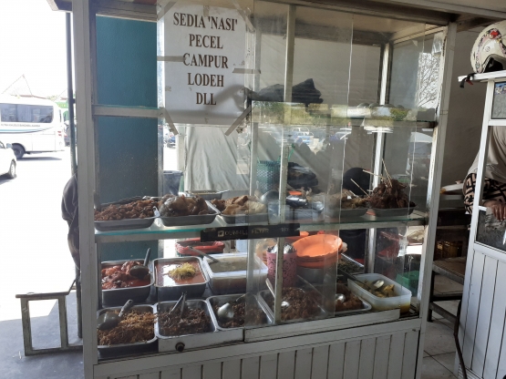 Kaget di Bandara Soetta Nasi Campur Plus Teh Hangat 3 Kaget di Bandara Soetta Nasi Campur Plus Teh Hangat 3
