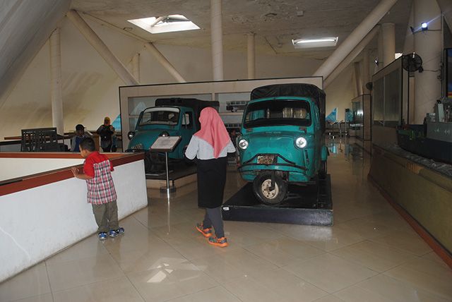 Bemo koleksi Museum Transportasi TMII (Foto: https://www.masandiwibowo.com)