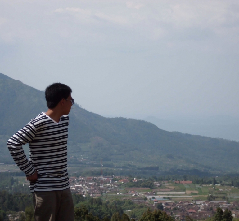 foto saya di tahun 2012 yang diambil dari atas lereng gunung merbabu/dokumentasi pribadi (brian rivan assa) 