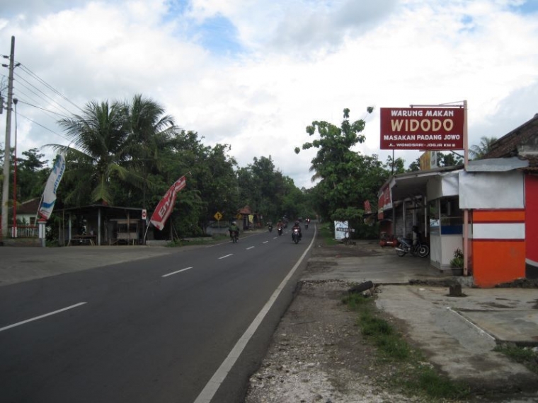 Warung masakan Padang yang unik. Dokpri