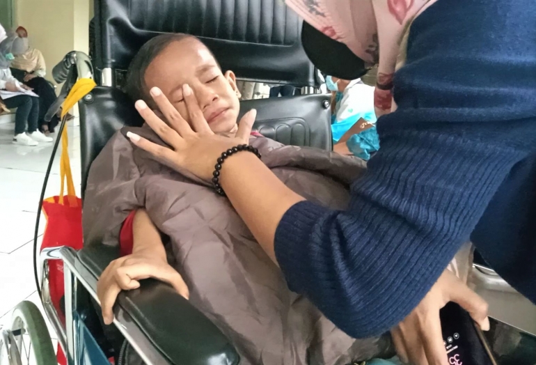 Zain hanya bisa menangis jika sedang merasa kesakitan. | dok. kitabisa.com