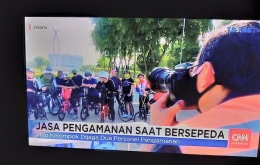 Sang bodyguard juga melayani jasa dokumentasi para pegowes (dok. pri).