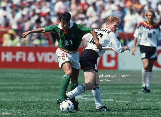 Aksi Erwin Sanchez di Piala Dunia 1994 (Gettyimages.co.uk)