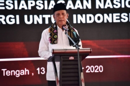 Kepala BNPT Komjen Pol. Dr. Boy Rafli Amar, M.H. saat memberi kata sambutan pada Deklarasi Kesiapsiagaan Nasional di GOR Pondok Pesantren Qomarul Huda, Desa Bagu, Kabupaten Lombok Tengah, (13/11/2020) (Dokpri)