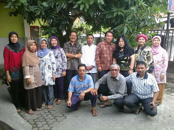 ket.foto: bersama sahabat kami di Mataram/dokpri