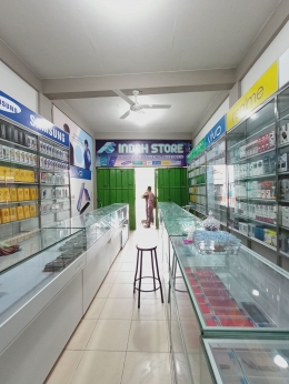 Interior Indah Store Ponsel