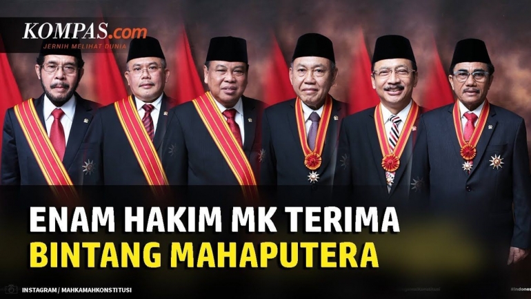 Enam Hakim Mahkamah Konstitusi Republik Indonesia mendapat anugerah Bintang Mahaputera dari negara melalui pemerintah, Rabu (11/11/2020) | KOMPAS.com via YouTube