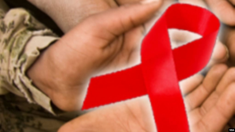 Ilustrasi: Pita merah tanda peduli HIV/AIDS (Sumber: voaindonesia.com)