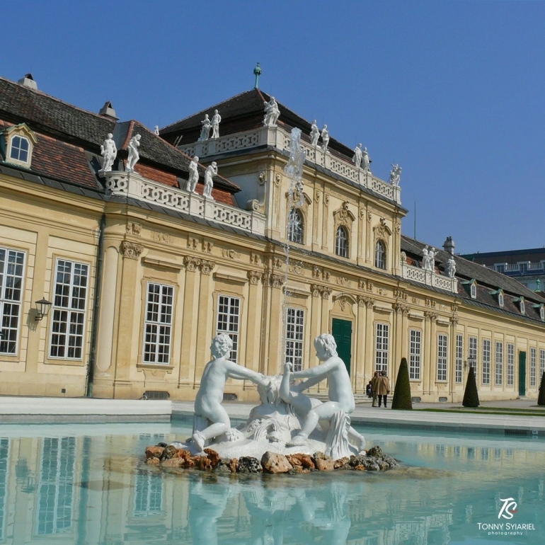 Istana Belvedere Bawah - Wina. Sumber: koleksi pribadi