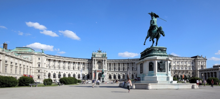 Istana Musim Dingin Hofburg - Wina. Sumber: Bwag/ wikimedia