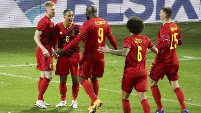 Para pemain timnas Belgia merayakan gol ke gawang Inggris (16/11/2020). Sumber foto: Getty Images via Goal.com