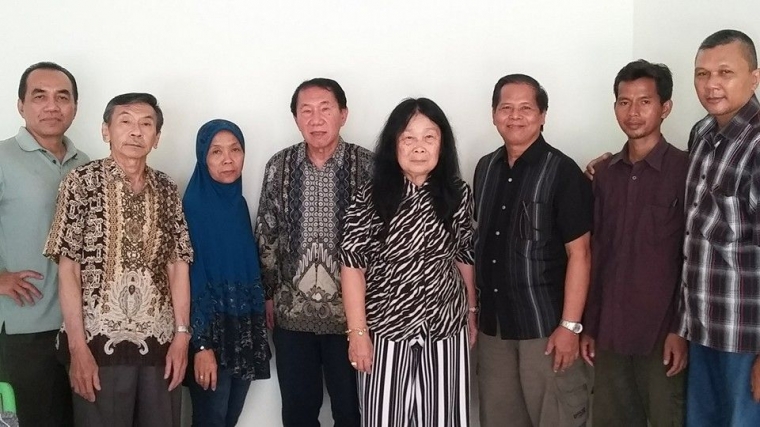 Teman teman Solo,Arief Wijayanto(nomor 2 dr kiri) Dokter Hewan Sukoco Suwandi nomor 1 dr Kanan dan ,Wayan Parnatha(Alm) Nomor 3 kanan (dok pribadi)