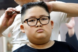Korea Utara Melarang Warganya Membuat Model Rambut Selain yang Telah Ditetapkan Negara [detikNews]