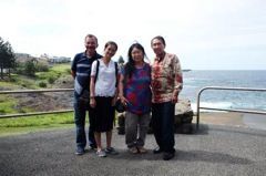 Bersama mas Rudy Geron dan isteri Abie (dok pribadi)