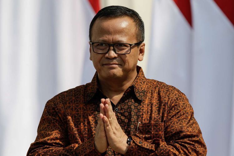 Menteri Kelautan dan Perikanan, Edhy Prabowo sebelum pelantikan menteri-menteri Kabinet Indonesia Maju di Istana Negara, Jakarta, Rabu (23/10/2019). Presiden RI Joko Widodo mengumumkan dan melantik Menteri-menteri Kabinet Indonesia Maju serta pejabat setingkat menteri. (KOMPAS.COM/KRISTIANTO PURNOMO)