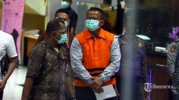 Menteri KKP Edhy Prabowo ditetapkan sebagai tersangka oleh KPK dalam kasus ekspor benih lobster, 26/11/2020  (tribunnews.com).