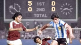 Foto: Maradona ketika melawan Indonesia (Sumber: Indosport.com)