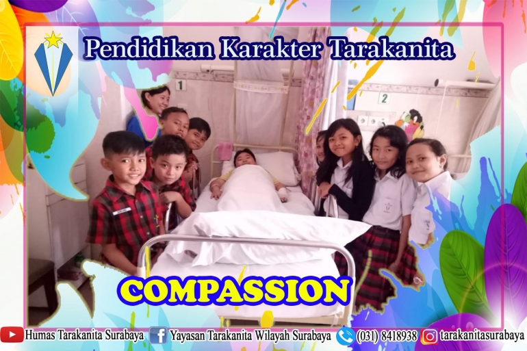Siswa-siswi Tarakanita Surabaya menjenguk teman yang sakit sebagai salah satu implementasi pendidikan karakter Bela Rasa (Compassion) (Dok. pribadi)