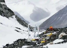 Base station 5G milik Tiongkok di Gunung Everest berada di ketinggian 6500 mdpl. Foto: huawei.com
