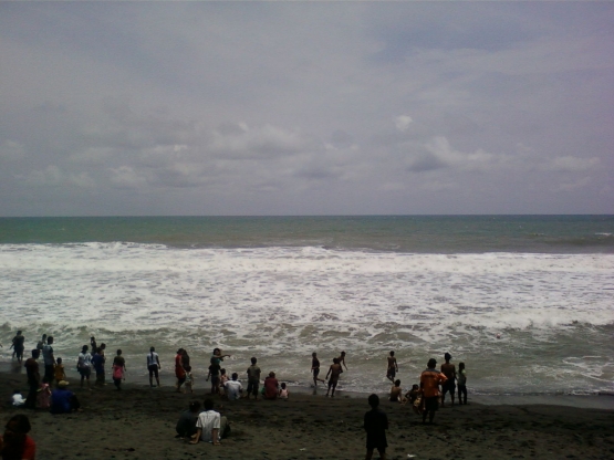 Oktober 2010 - Pantai Kuwaru, Bantul (Dokpri)